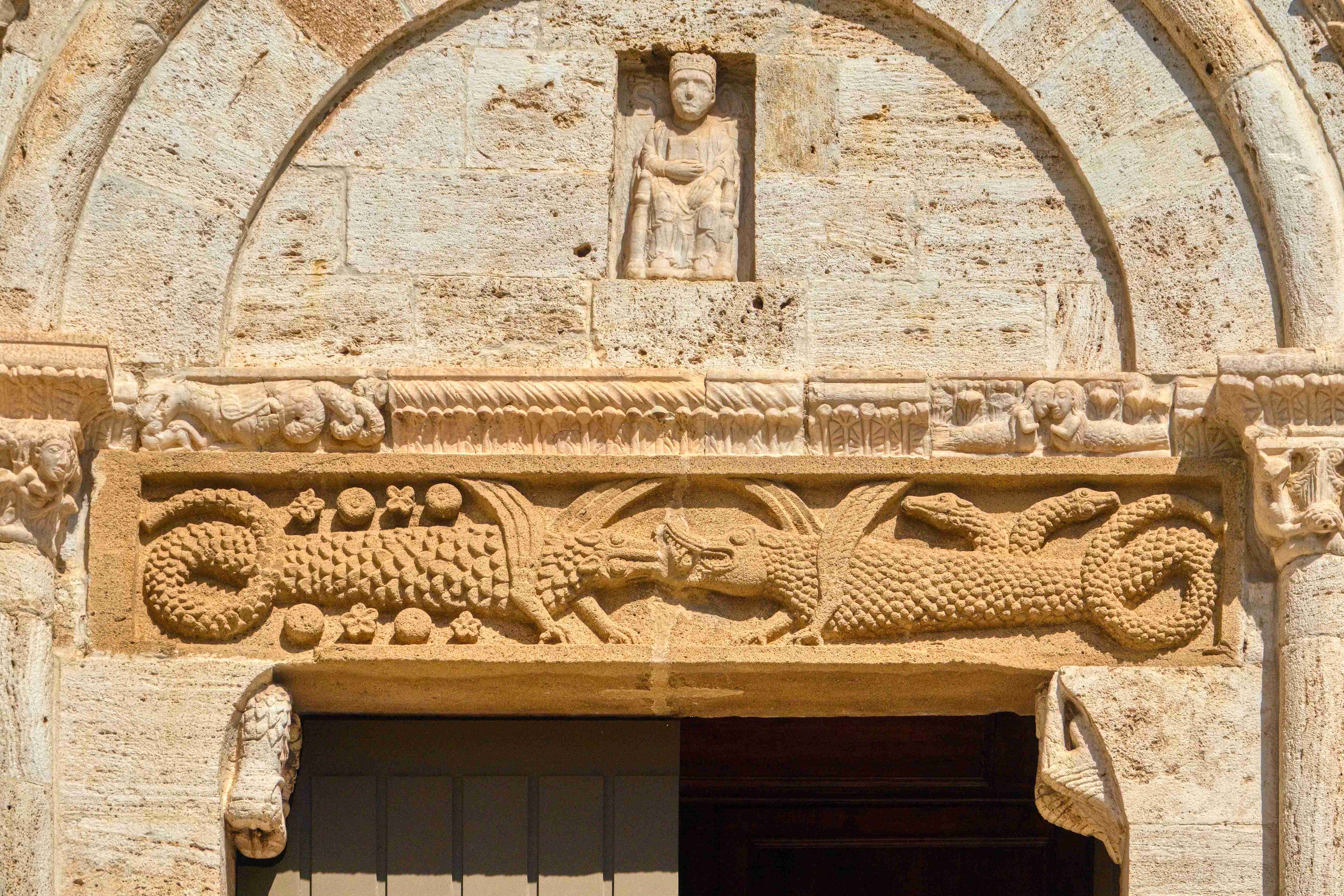 San Quirico d'Orcia_kolegiátní kostel sv. Kyrika a Julity (4)_result