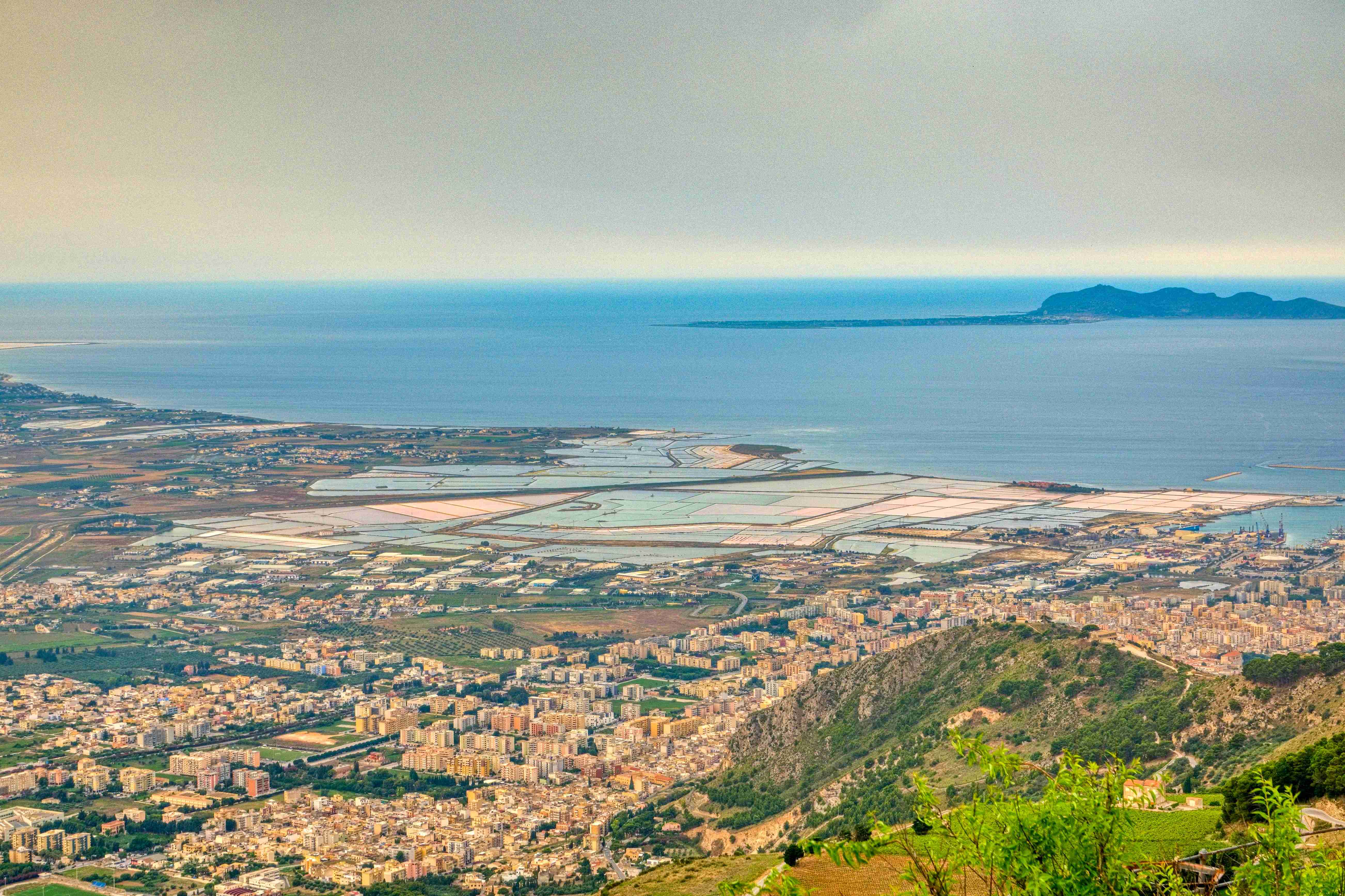 Itálie_Sicílie_Erice_pohled na saliny u Trapani_result