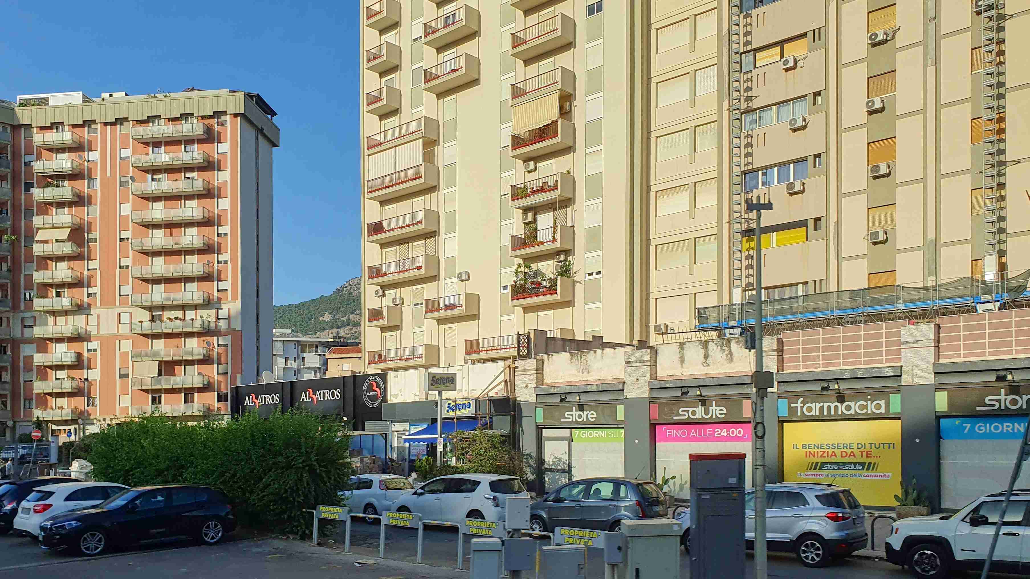 Itálie_Sicílie_Palermo_2023_07_od periferie do centra (004)_result