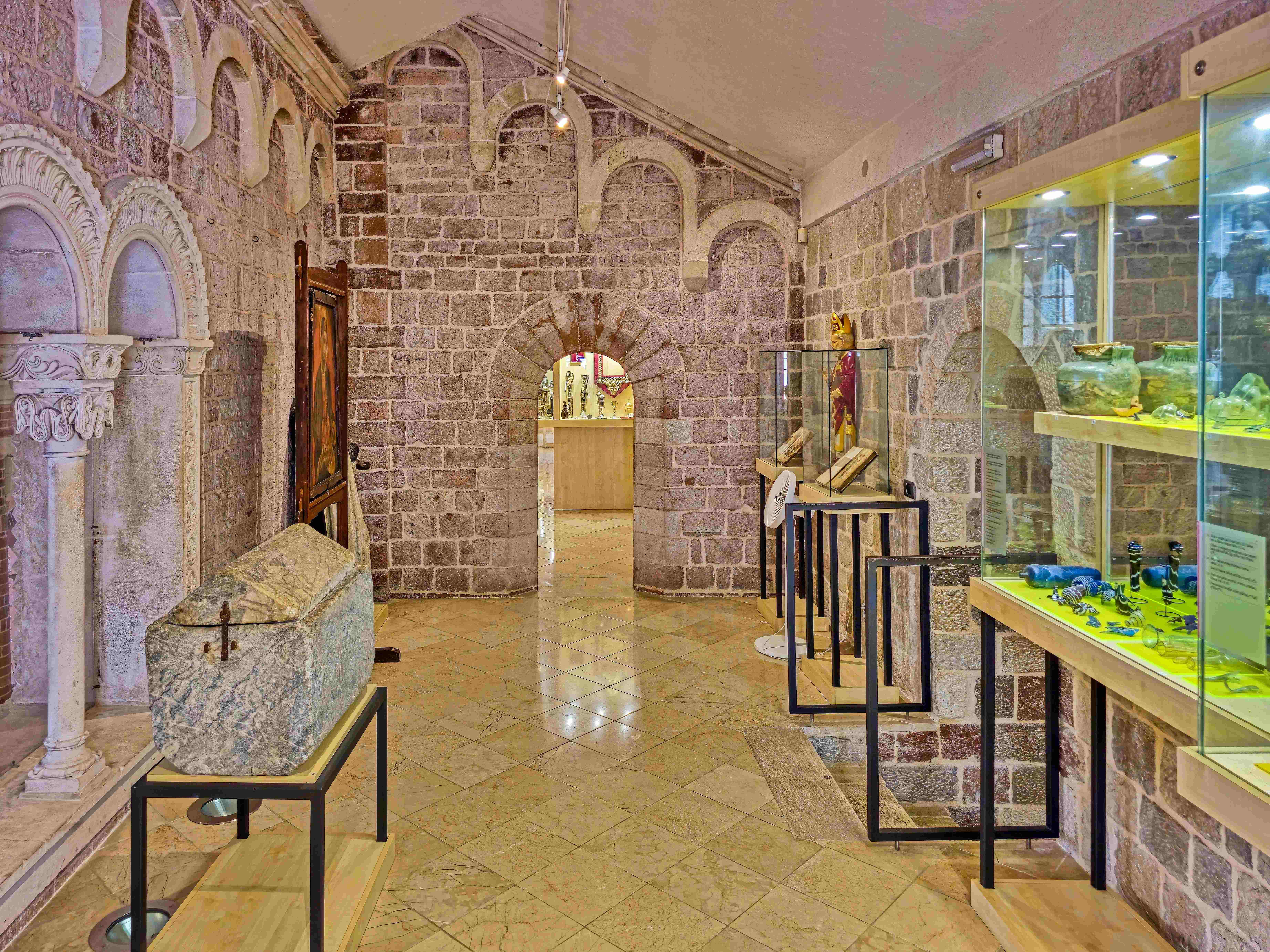 2025_07_31_Kotor_katedrála sv. Trifona (026)_result