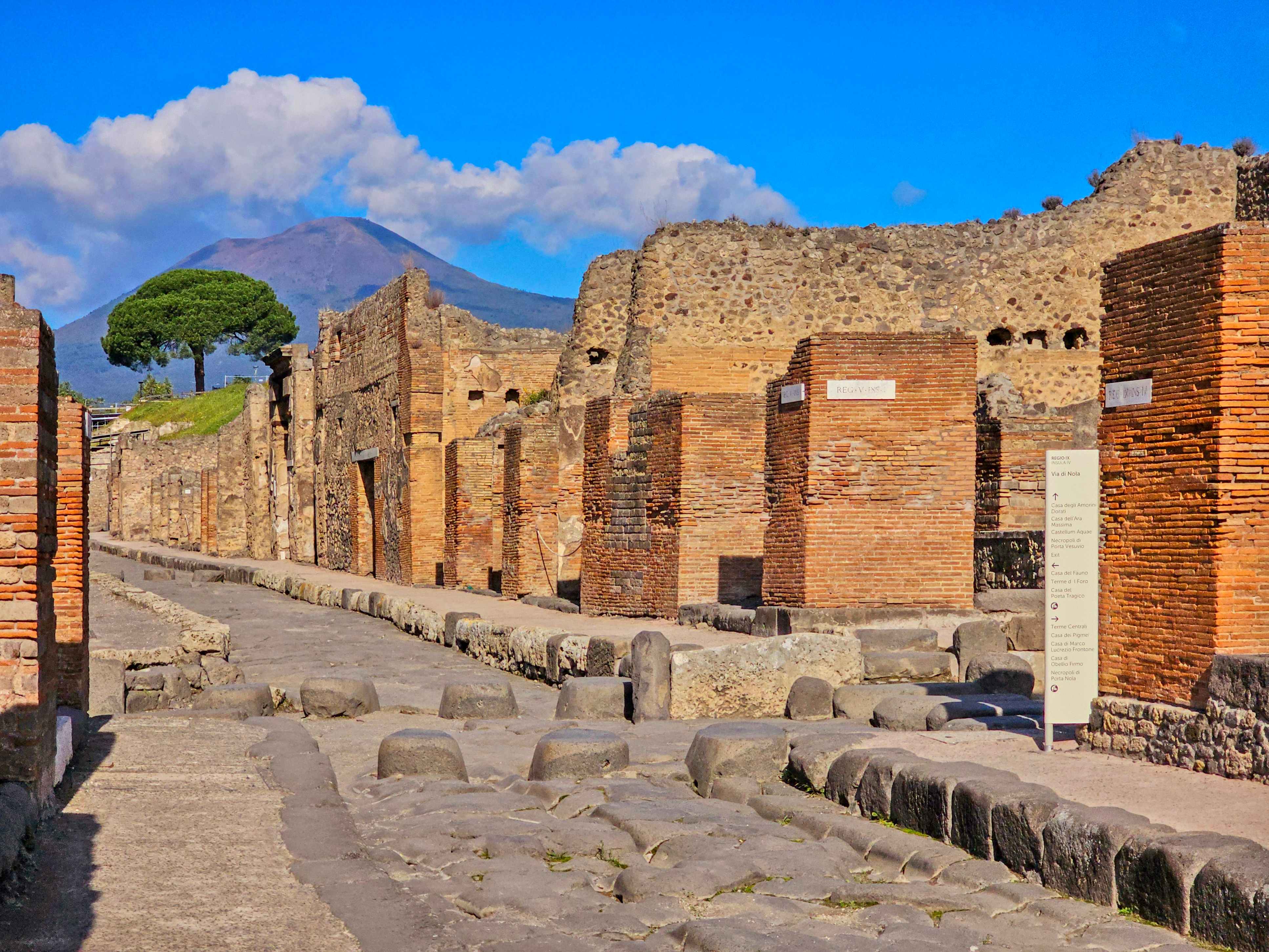 2024_10_27_Vesuv z Pompejí