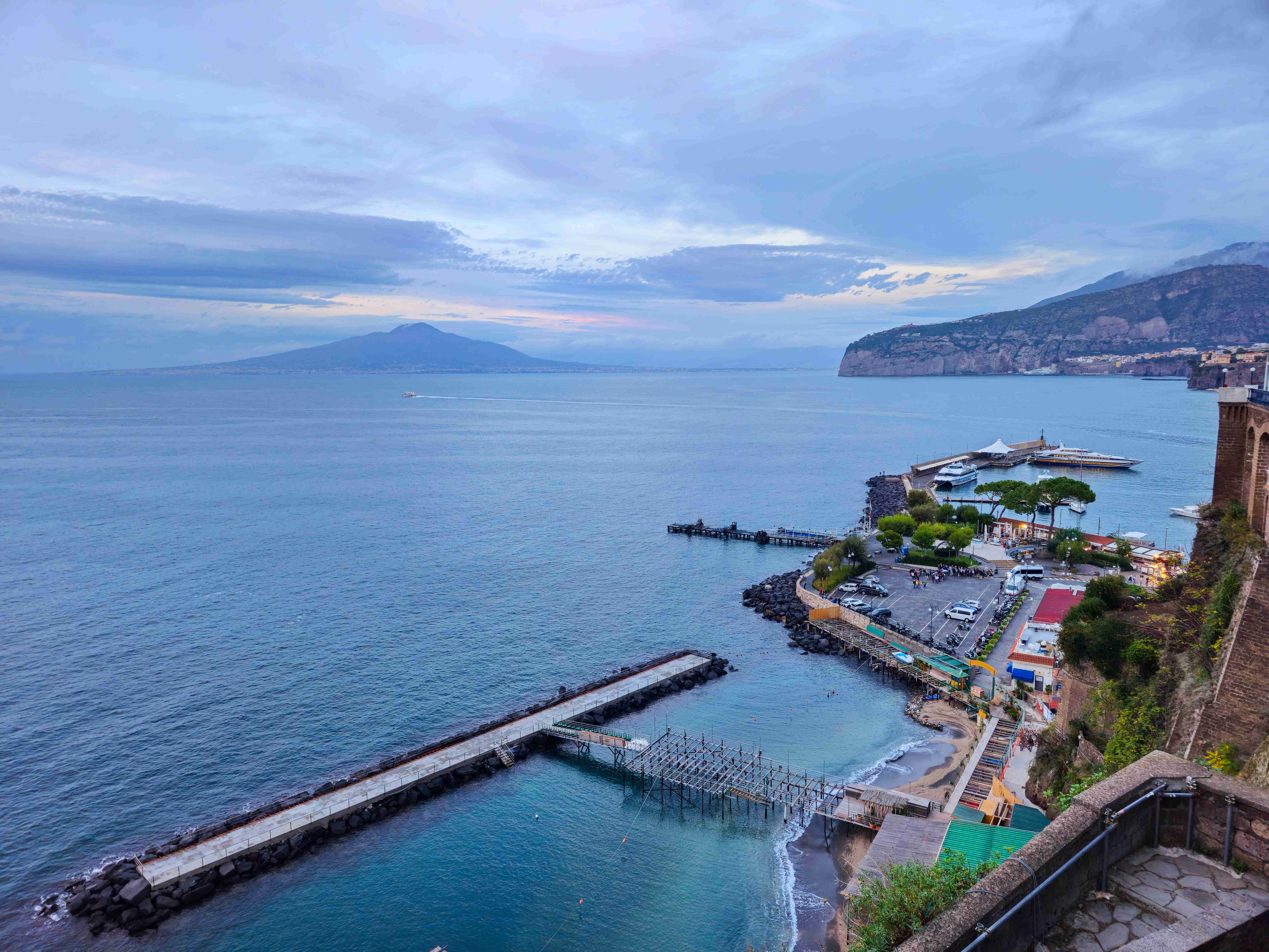 2025_10_26_Vesuv ze Sorrenta