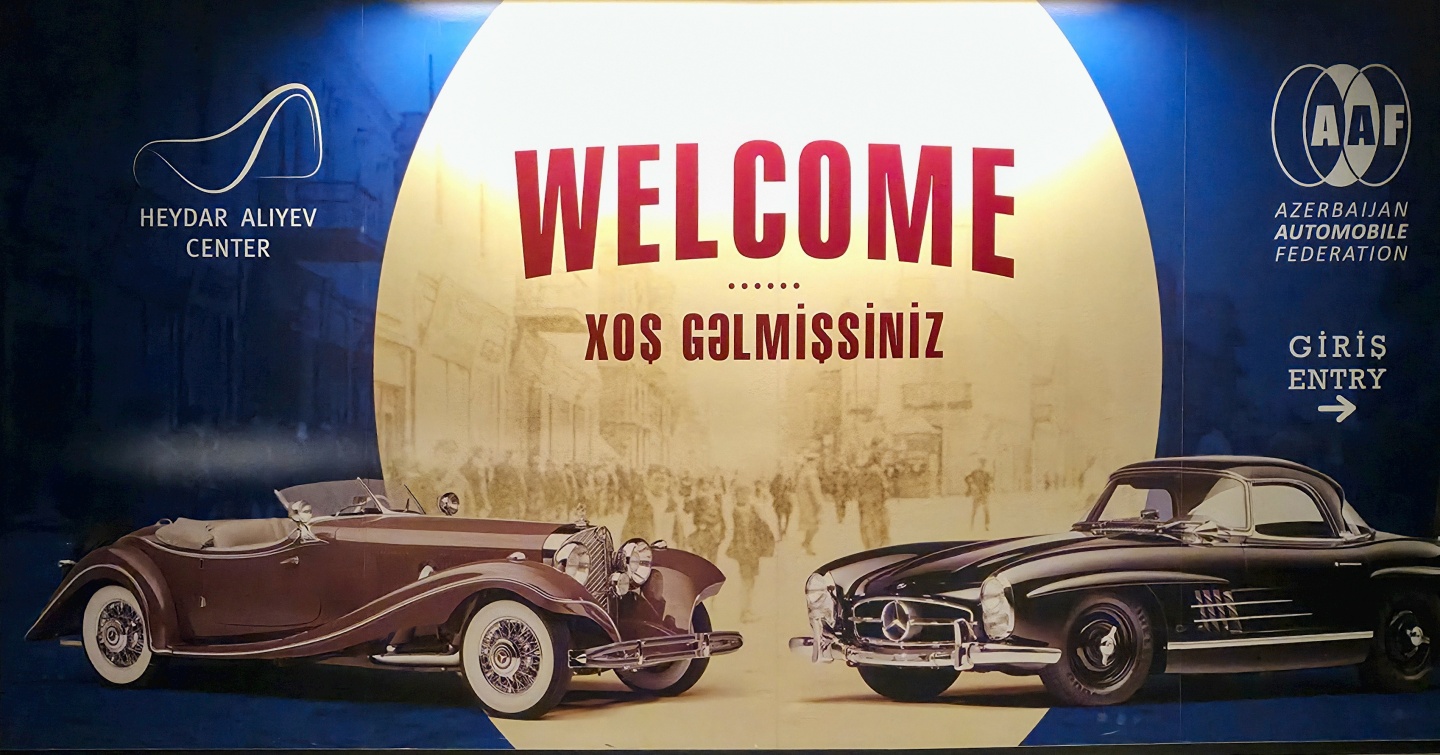 Heydar Aliev Center_klasické automobily_ 2026_02_11_001