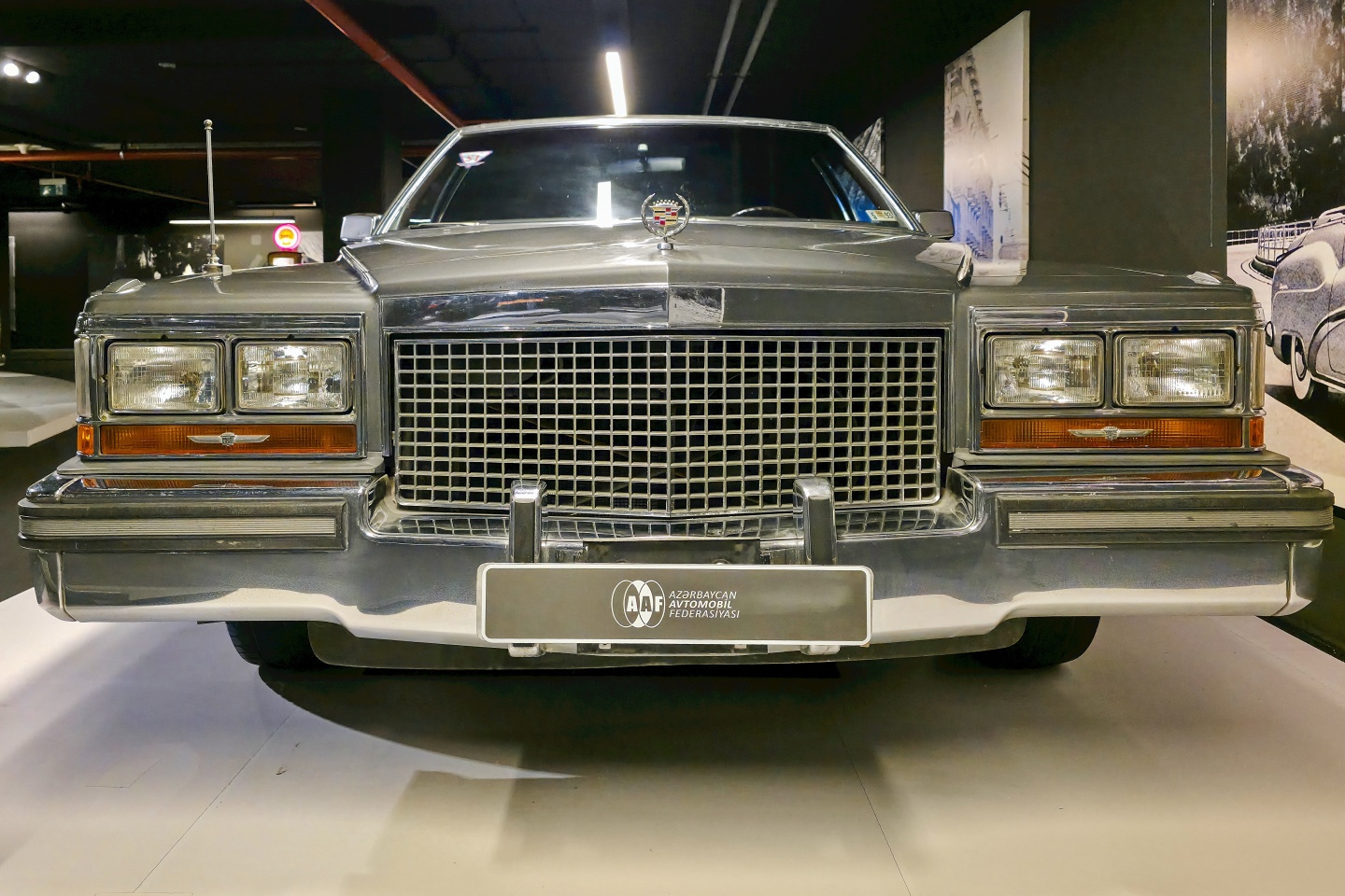 Heydar Aliev Center_klasické automobily_ 2026_02_11_022