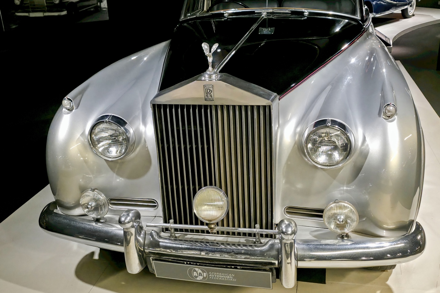 Heydar Aliev Center_klasické automobily_ 2026_02_11_029