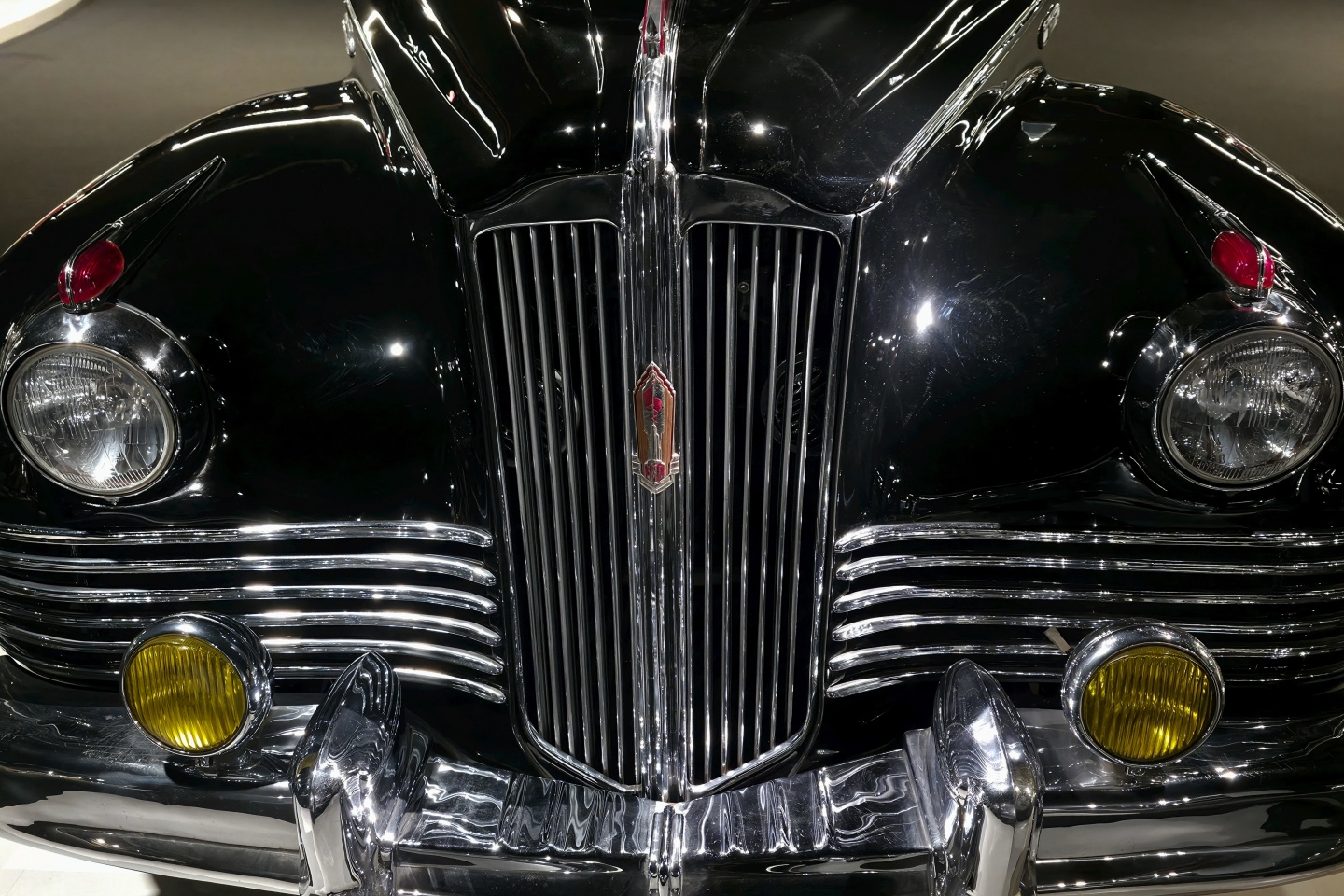 Heydar Aliev Center_klasické automobily_ 2026_02_11_052