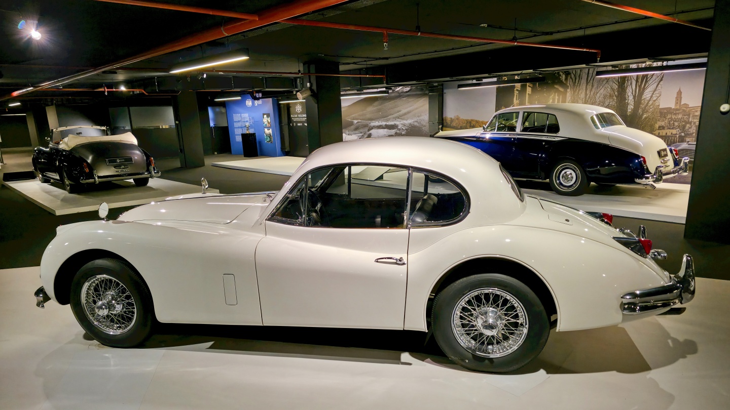 Heydar Aliev Center_klasické automobily_ 2026_02_11_066