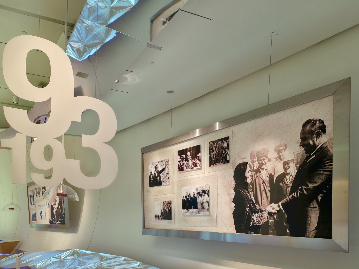 Heydar Aliyev Center_muzeum (008)