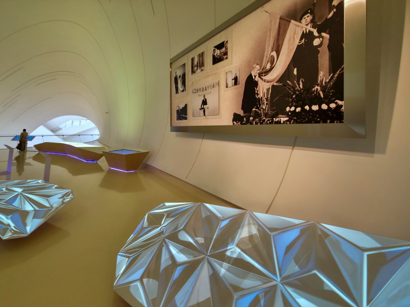 Heydar Aliyev Center_muzeum (010)