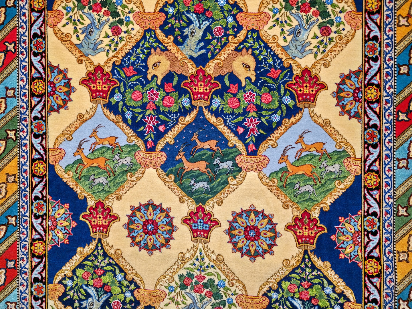 Heydar Aliyev Center_muzeum (033)